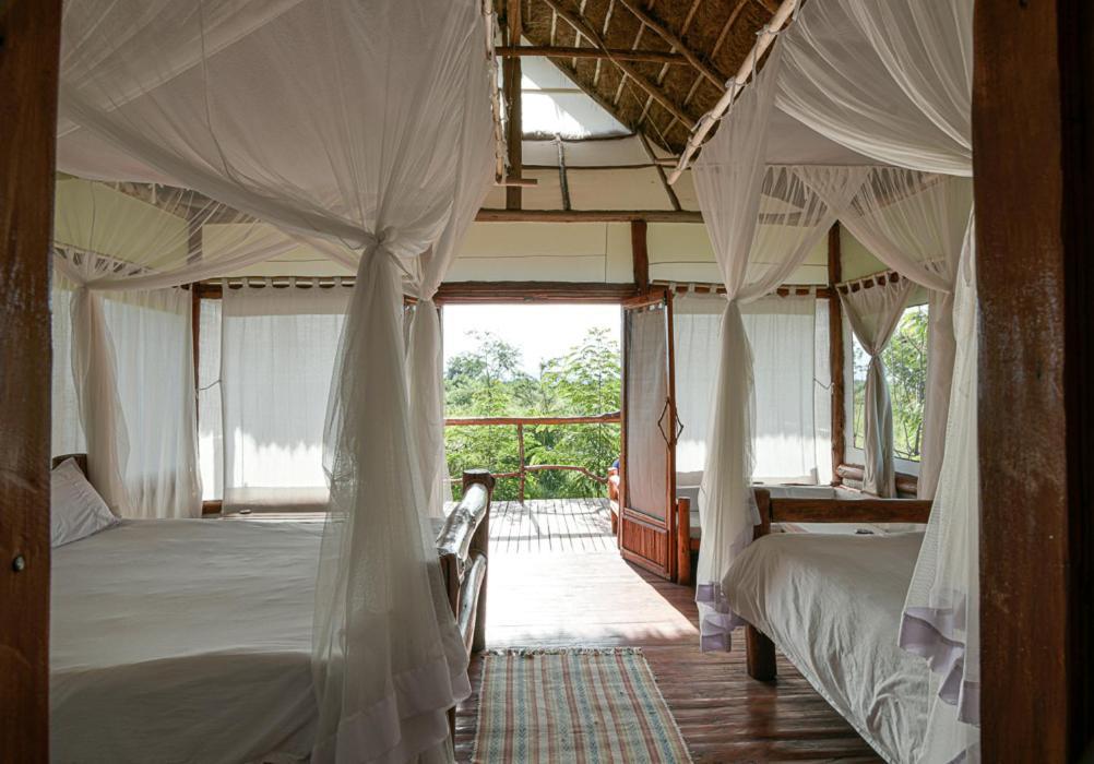 Kazinga Wilderness Safari Camp Hotel คาเซเซ ภายนอก รูปภาพ