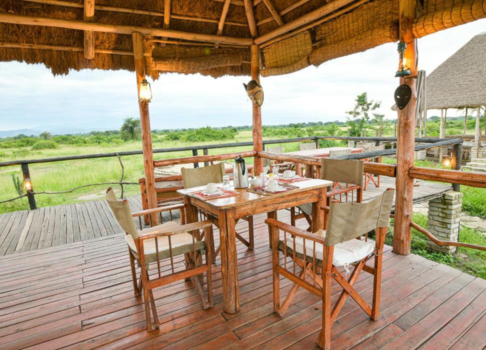 Kazinga Wilderness Safari Camp Hotel คาเซเซ ภายนอก รูปภาพ